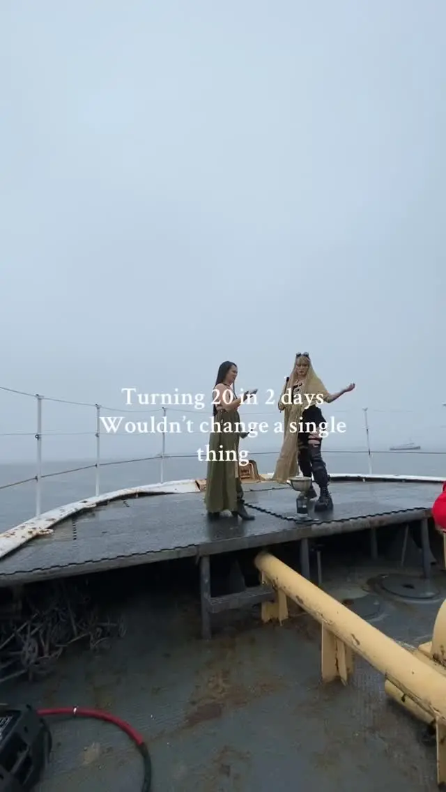 Alexis Arlene Ross Instagram