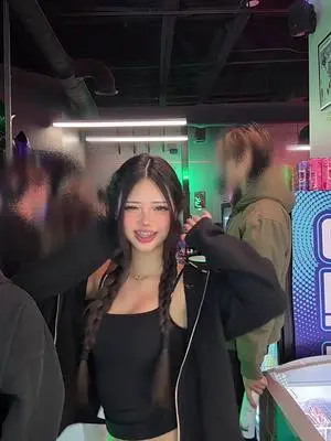 Emma Zhou TikTok