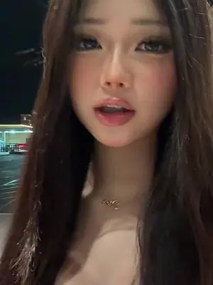 Emma Zhou TikTok