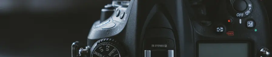 Ex-vidéaste YouTube. 150+ vidéos réalisées