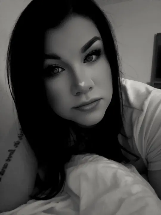 Cami Von Claire