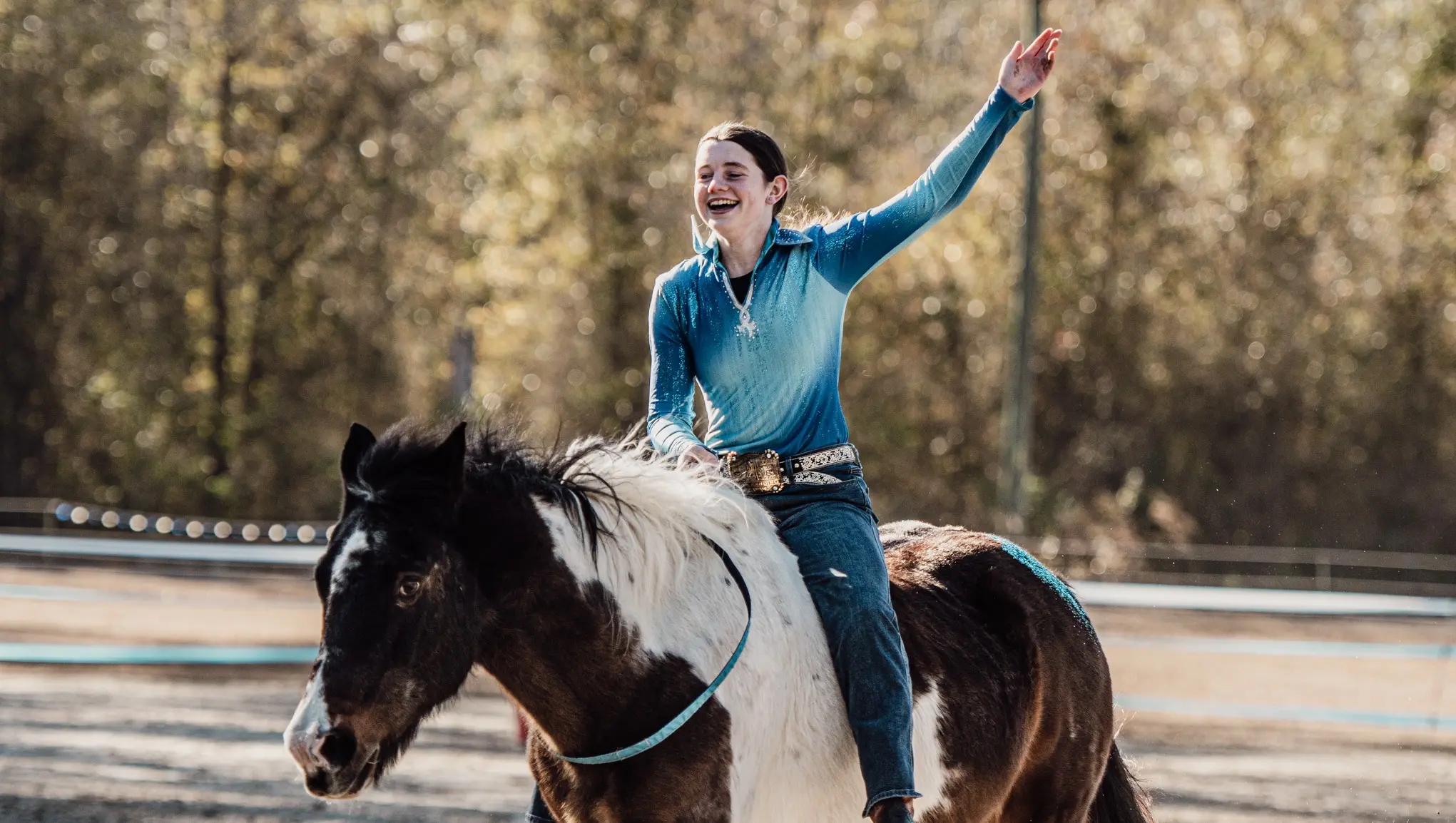 Bridleless Riding. A true joy