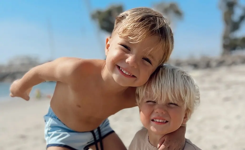 Brothers. OLLIE & COHEN