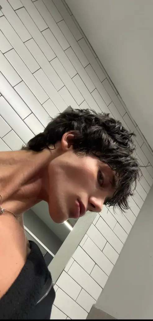 HULLO