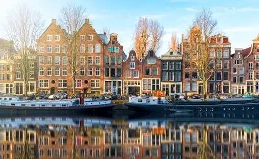 Explore. Amsterdam, Netherlands