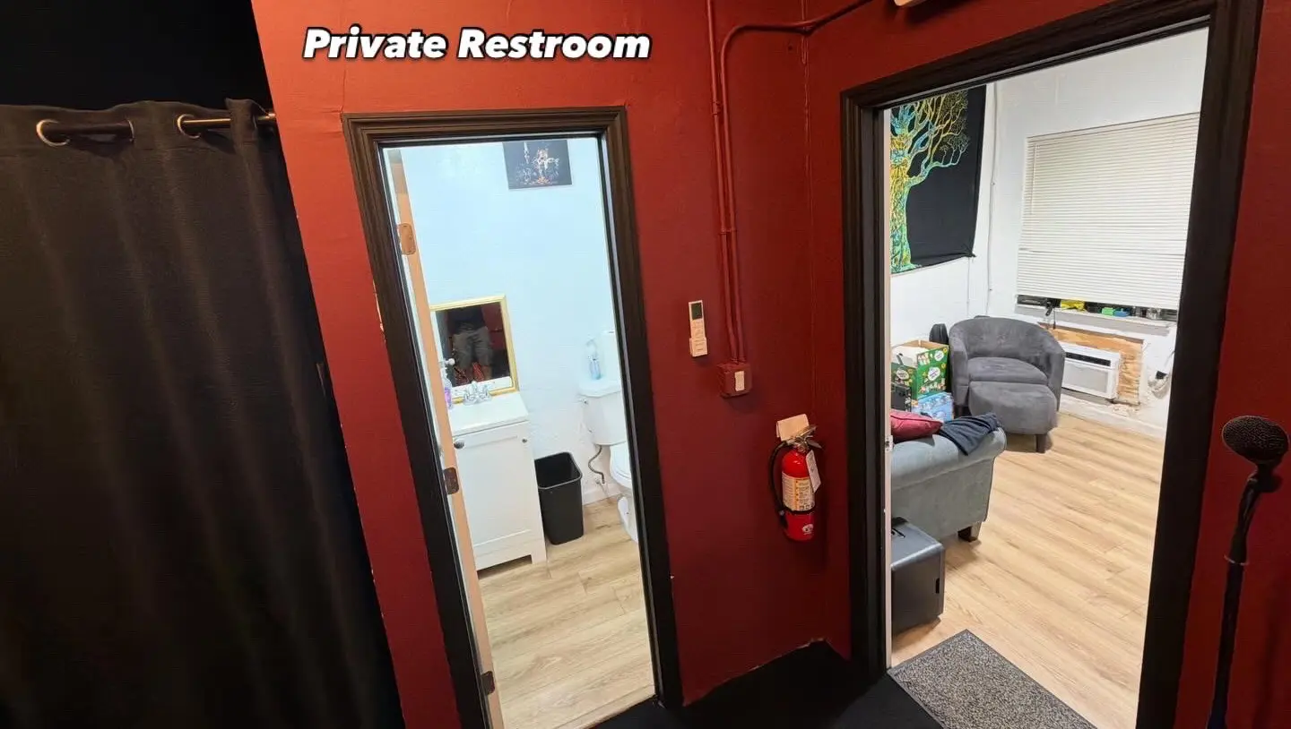 Our Studio. Restroom and Lounge