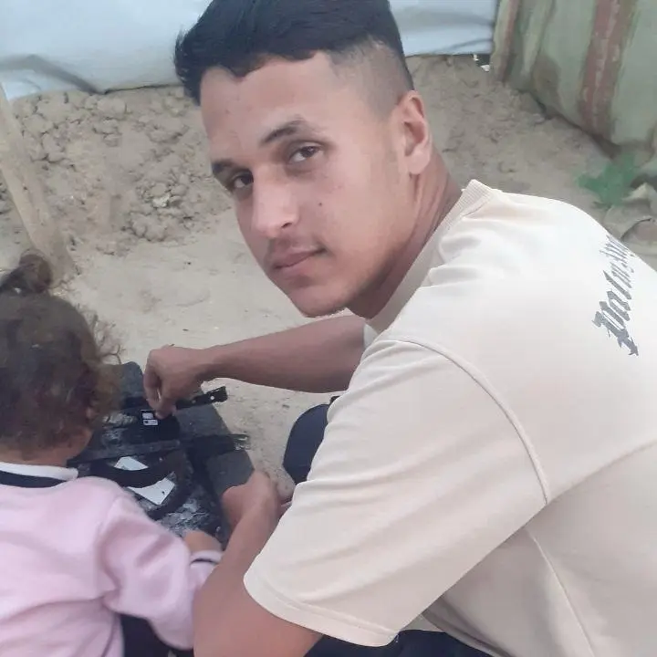 Help 19-year-old Mohammed take care of his family