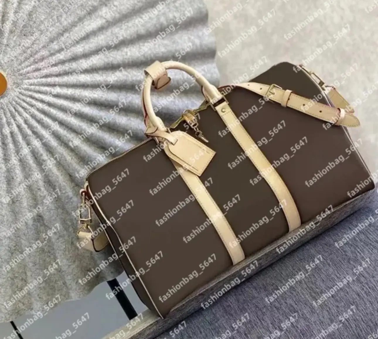 Favorite seller. LV luggage bag 55cm