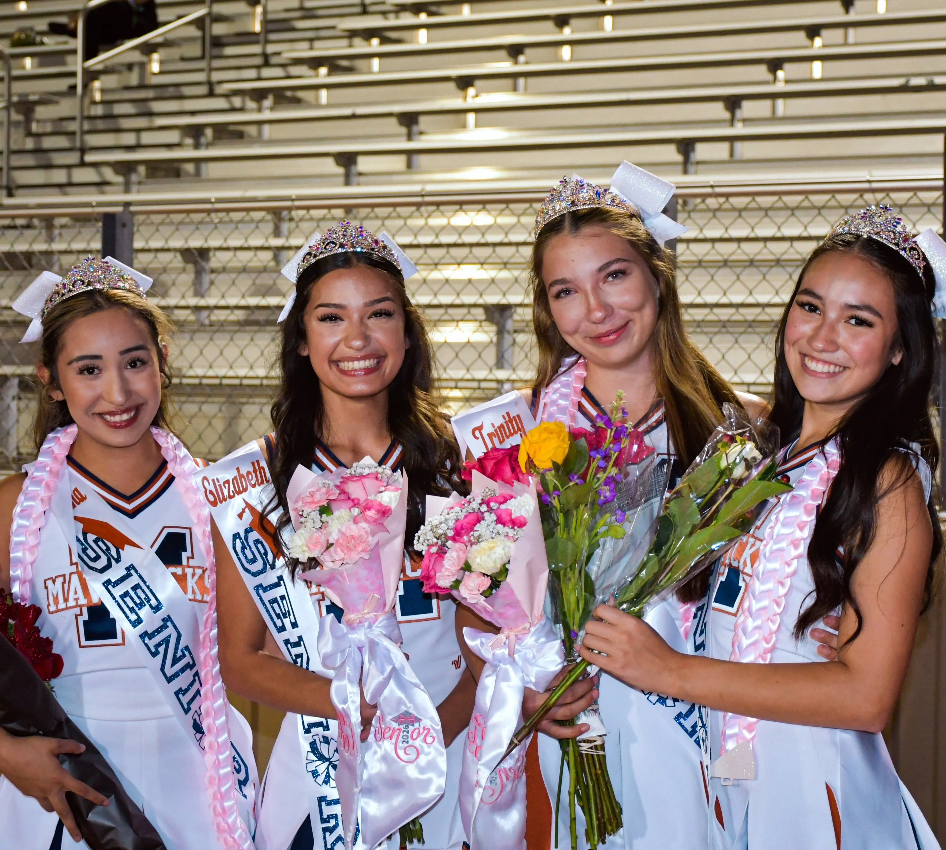 CHEERLEADERS & DOLLIES & STUDENTS vs VELT