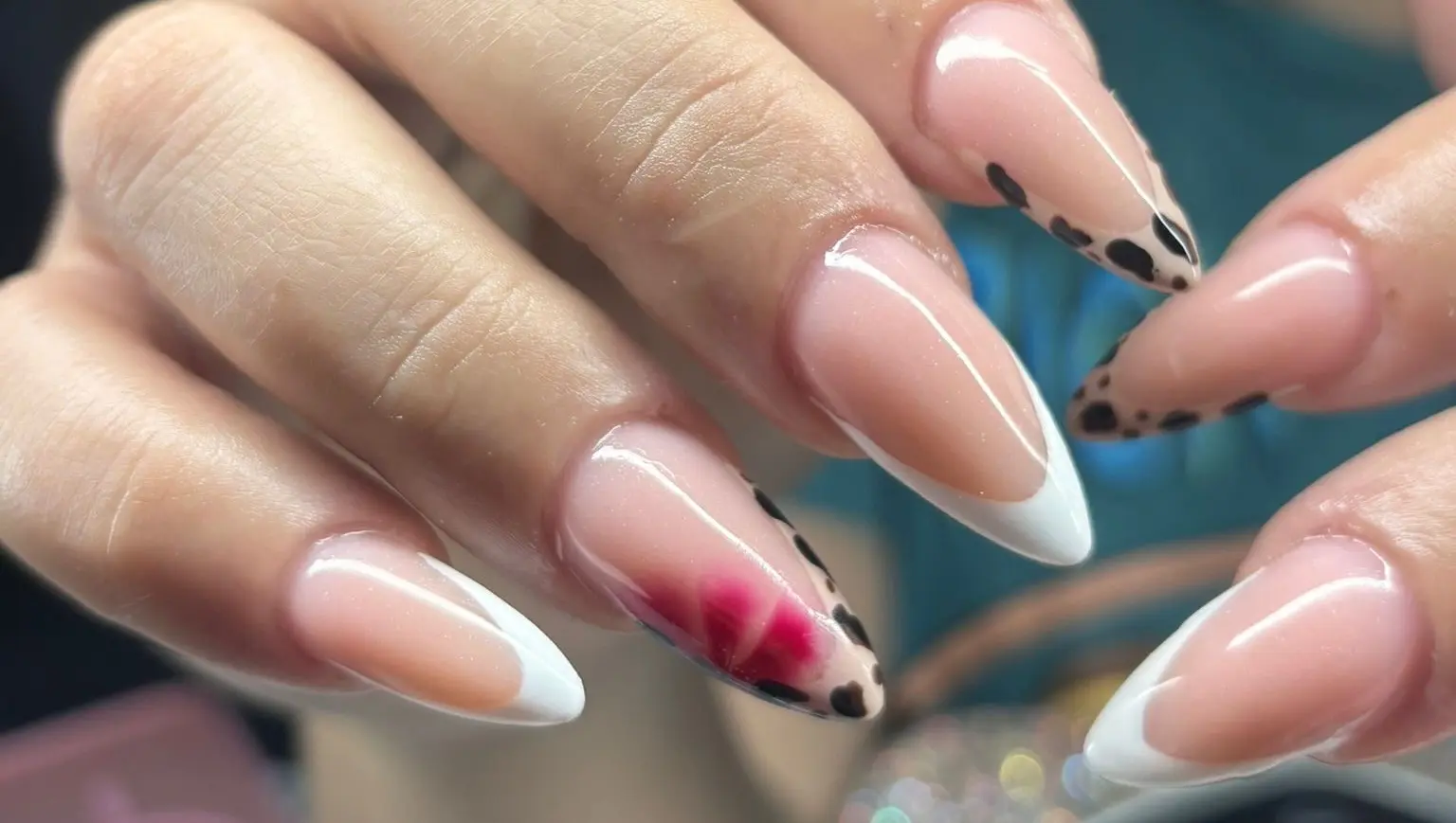 La encargada de mis UÑITAS…💐. @NAILSNALY (INSTA)