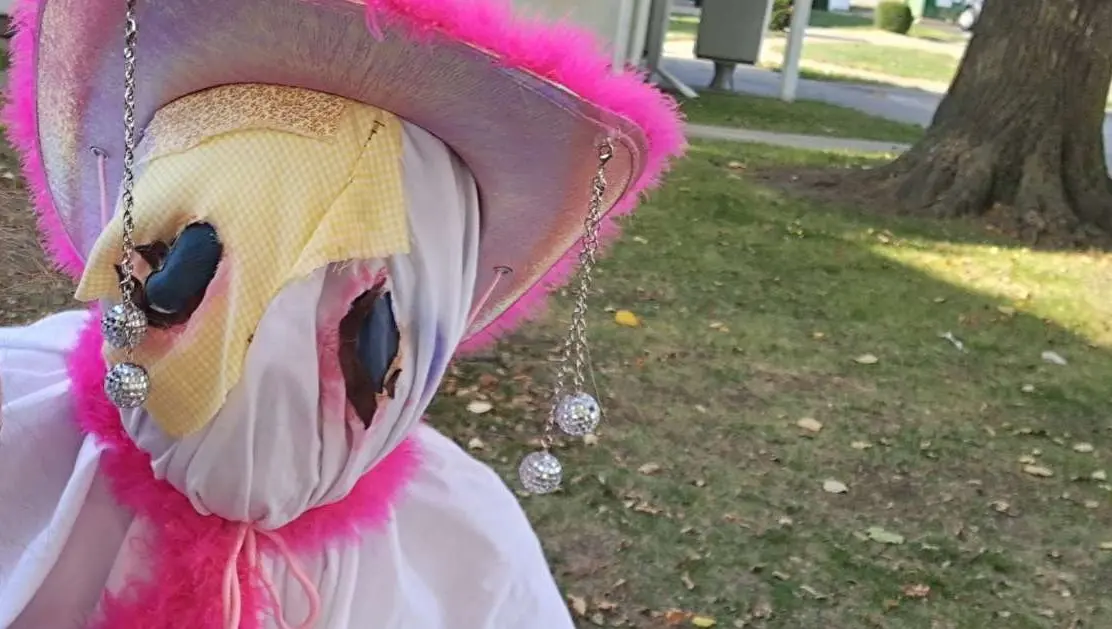 I write Books!. I'm R. Draven,