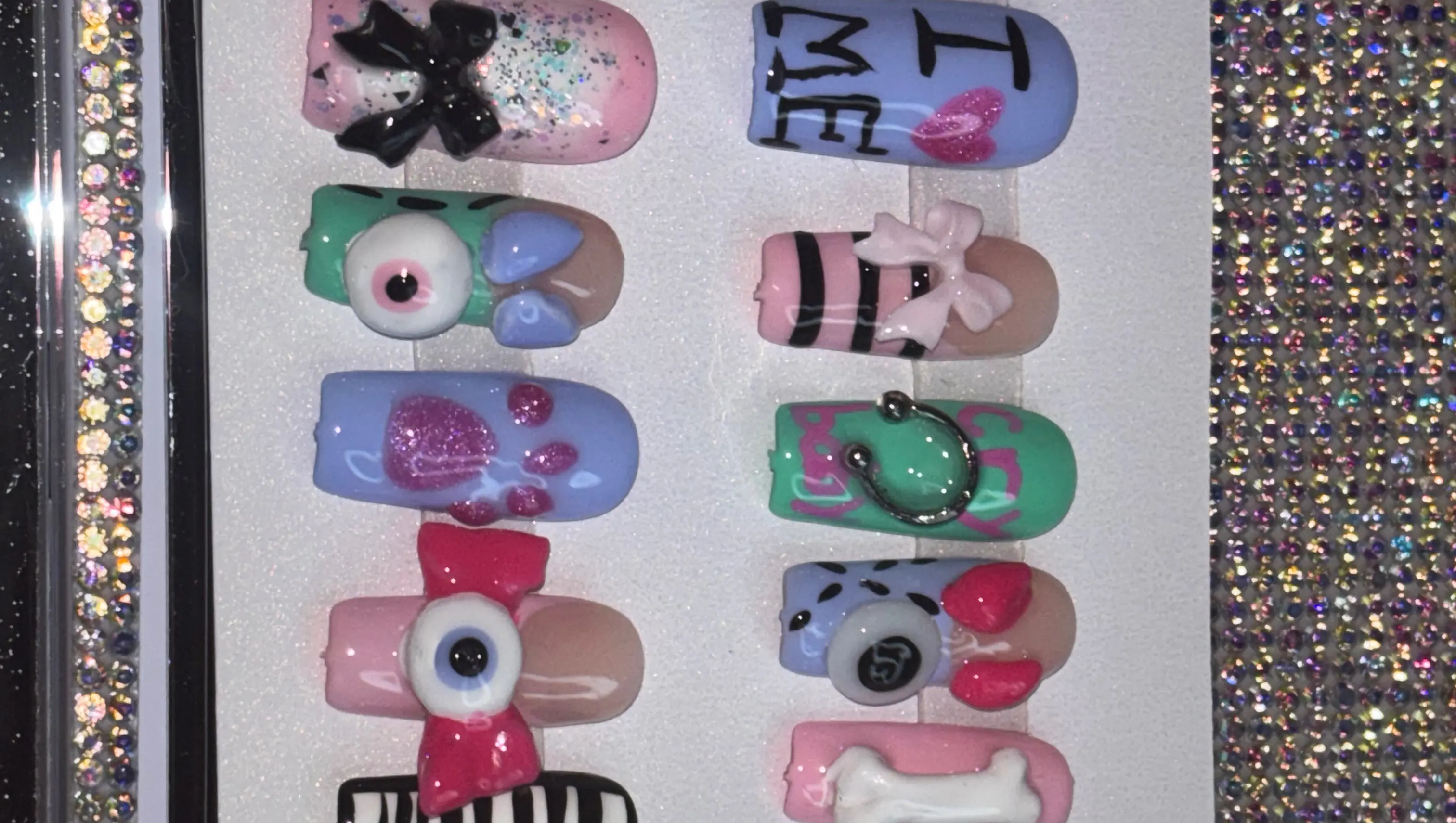 Nailssssss. Highlight your story