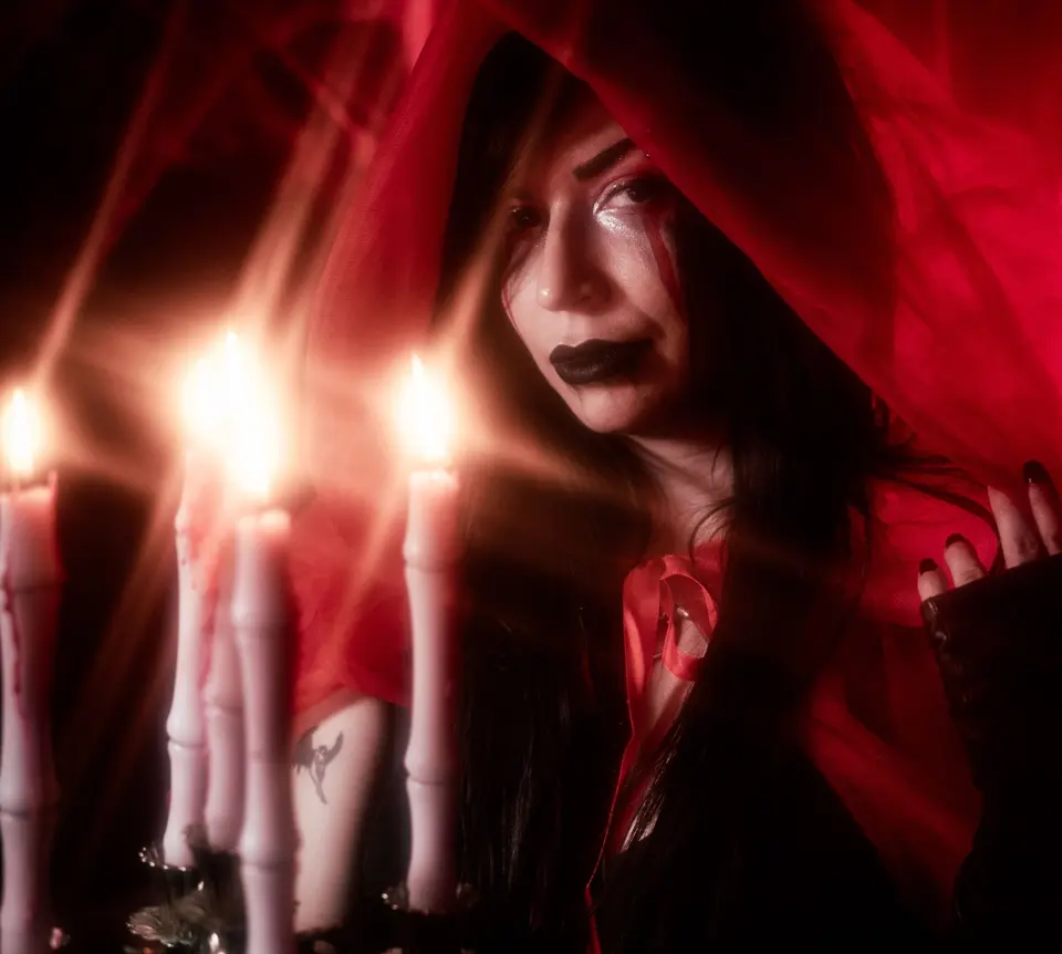 ✞ 𝕿𝖍𝖊 𝕻𝖍𝖆𝖓𝖙𝖔𝖒 𝕰𝖞𝖊𝖘 ✞