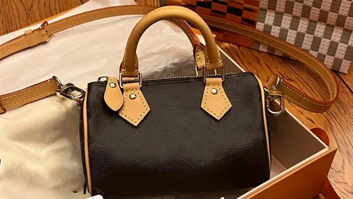 LV. bag