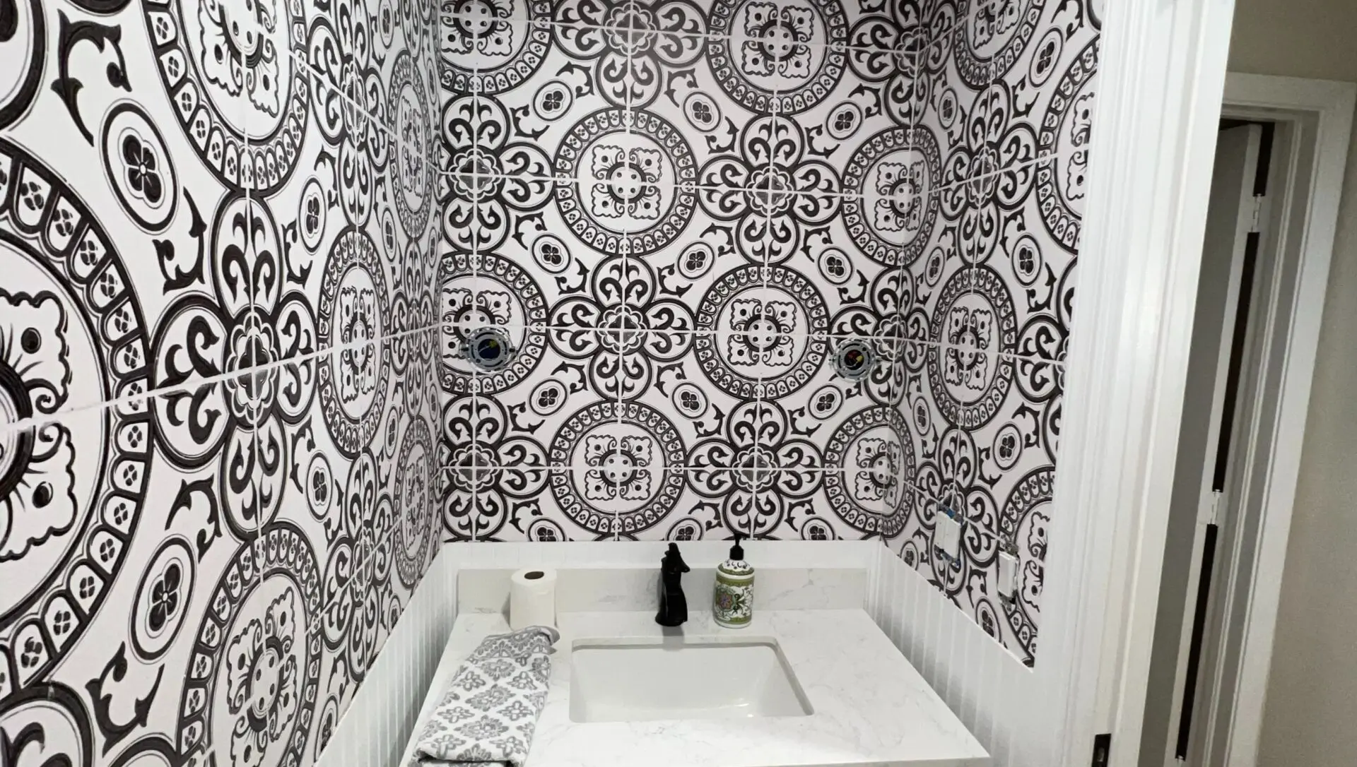 The Wallpaper Install on KaroSearch